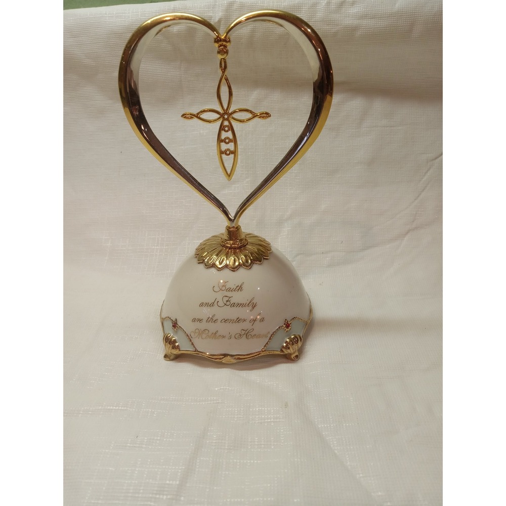Faith and Family Porcelain Music Box Gold Cross Heart Always In My Heart A7016